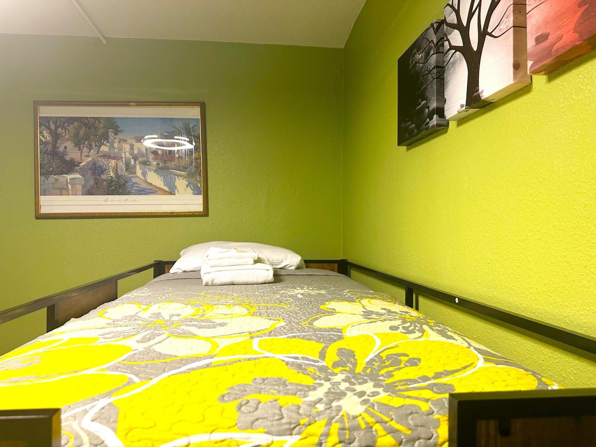 Orange Village Hostel Сан-Франциско Номер фото