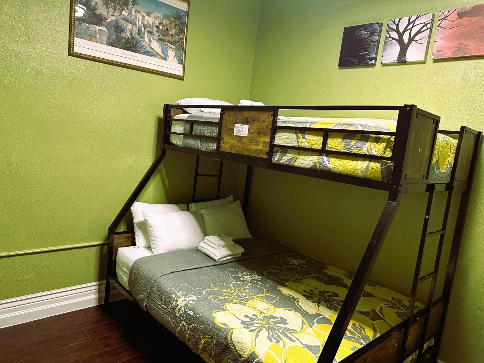Orange Village Hostel Сан-Франциско Номер фото